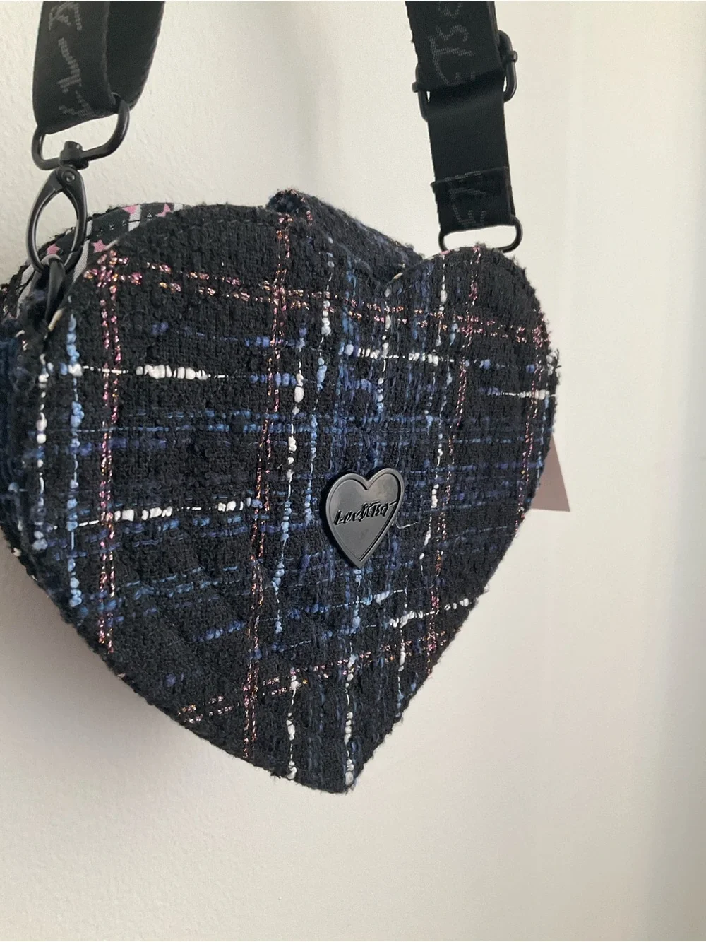 Betsey Johnson Black Tweed Heart Crossbody with Blue & Pink Accents - Picture 1 of 11